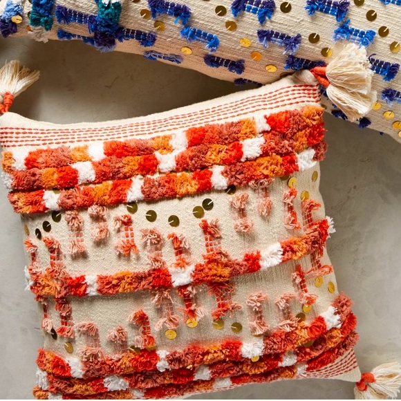 SOLD!!!🌟🌟🌟Anthropologie RARE Textured Safira Throw Pillow-Tangerine-20x20 - Picture 3 of 8